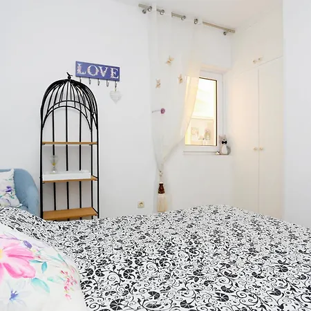 Apartments By The Sea Rastici, Ciovo - 5234